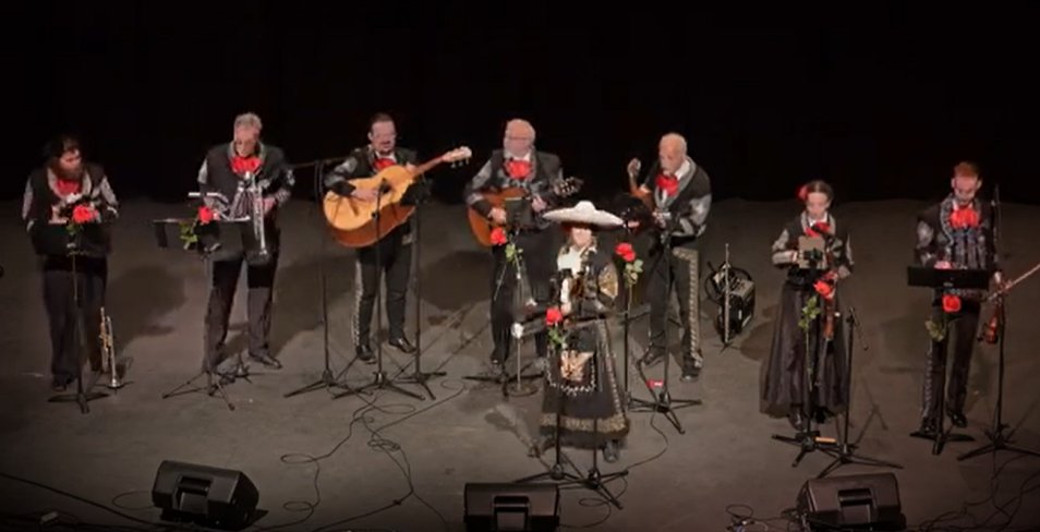 Mariachi Flor de Missouri